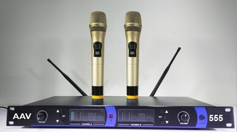 Micro không dây AAV VHM-555 thiết kế gọn, đẹp, chất lượng tốt Micro không dây AAV VHM-555 thiết kế gọn, đẹp, chất lượng tốt
